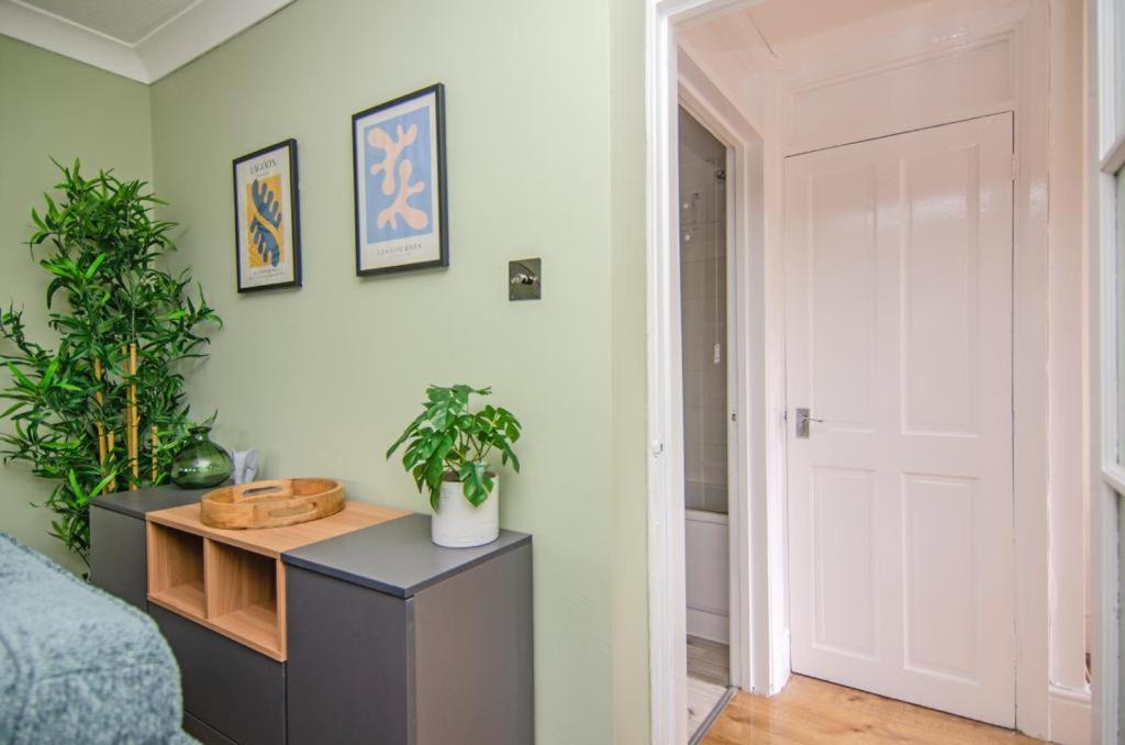 Cosy Lichfield Apartment Экстерьер фото