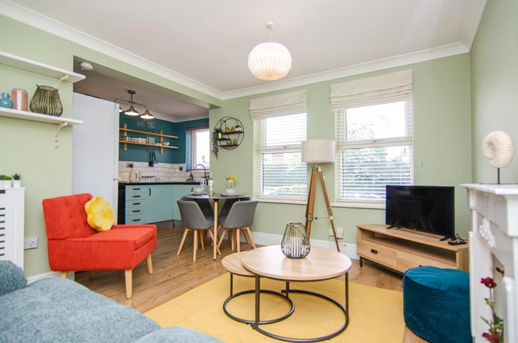 Cosy Lichfield Apartment Экстерьер фото