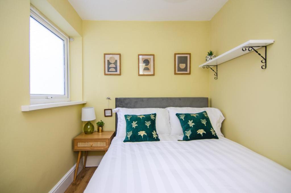Cosy Lichfield Apartment Экстерьер фото